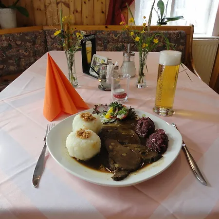 Obere Schweizerhuette Konukevi 3*